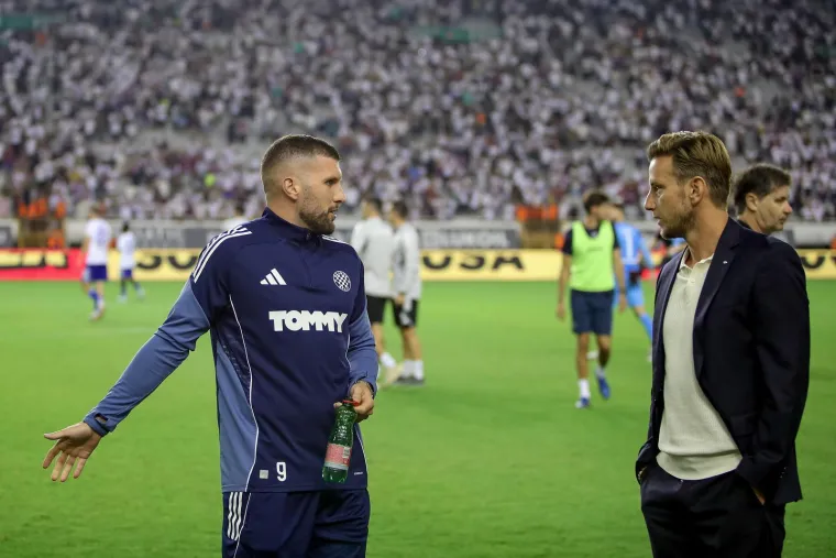 Pogledajte kaos nakon derbija: Naguravanje, uvrede i bijesni trener, a onda se s tribina spustio on