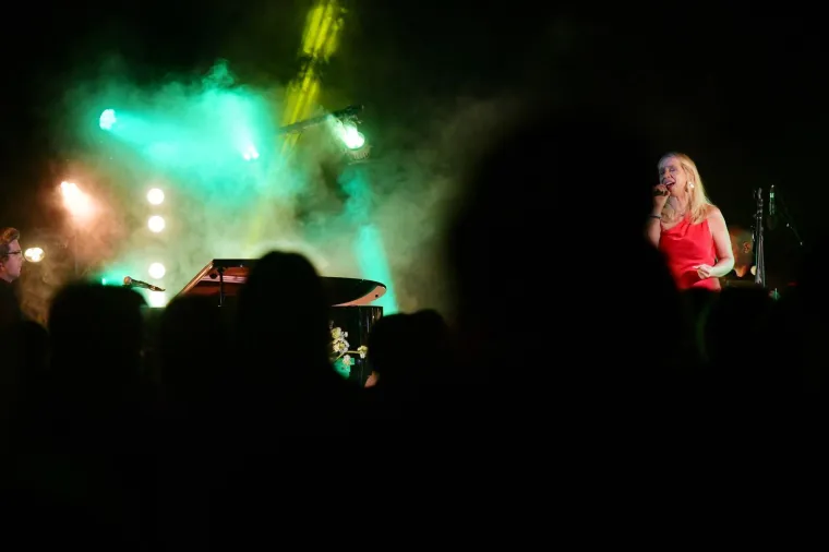 Ovako je izgledao sinoćnji koncert u čast Gabi Novak i Matije Dedića: Na pozornicu se popela i Lu