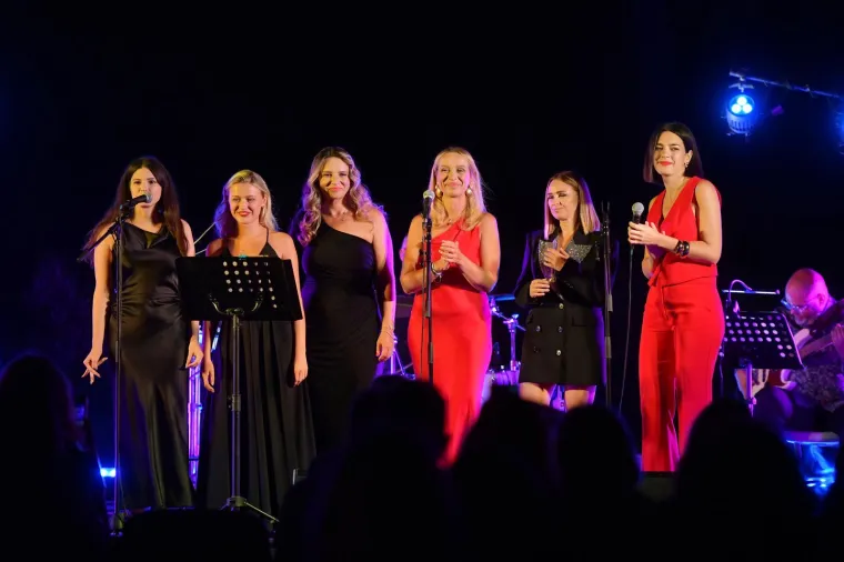 Ovako je izgledao sinoćnji koncert u čast Gabi Novak i Matije Dedića: Na pozornicu se popela i Lu