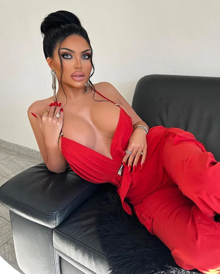 Ovako hrvatska navijačica Magdalena izgleda bez trunke Photoshopa: Da nije malčice pretjerala?