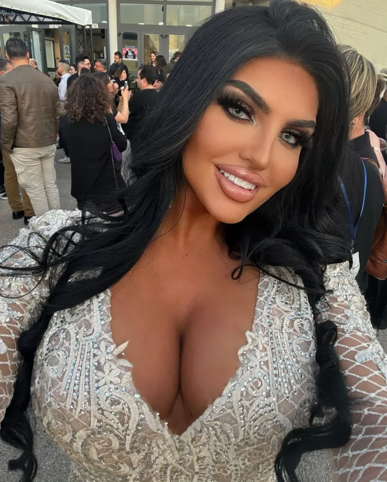 Ovako hrvatska navijačica Magdalena izgleda bez trunke Photoshopa: Da nije malčice pretjerala?