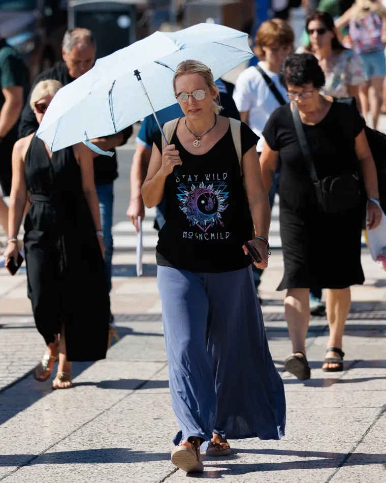 Kao pravi model: Djevojka u Zadru pozirala u centru grada, nema tko je nije gledao