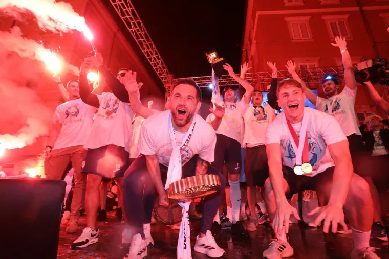 Sva lica Radomira Đalovića: Pogledajte najluđa izdanja dojučerašnjeg Rijekina trenera