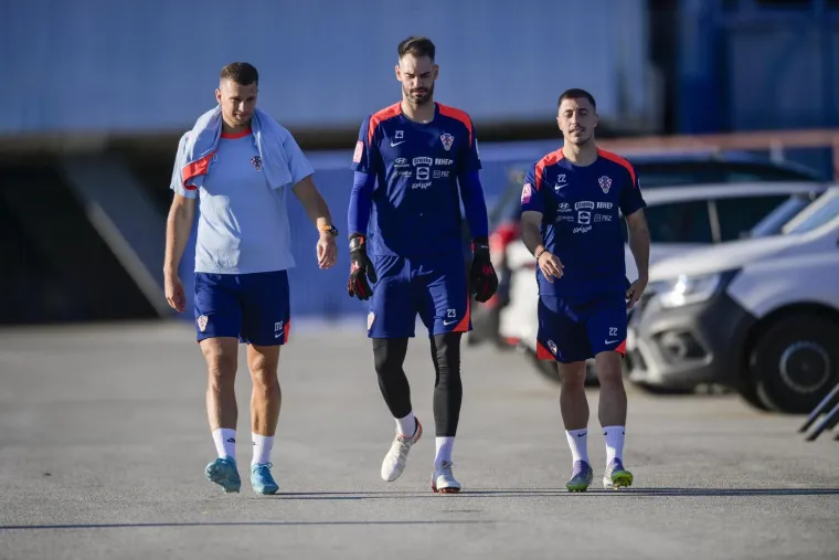 Vatreni se spremaju: Luka nasmijava policajce i žuri na trening na teren posebna imena