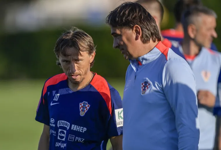 Trening Vatrenih u savr&scaron;enom raspoloženju Luke Modrića, ali svi su primjetili Peri&scaron;ićevu bombu od noge