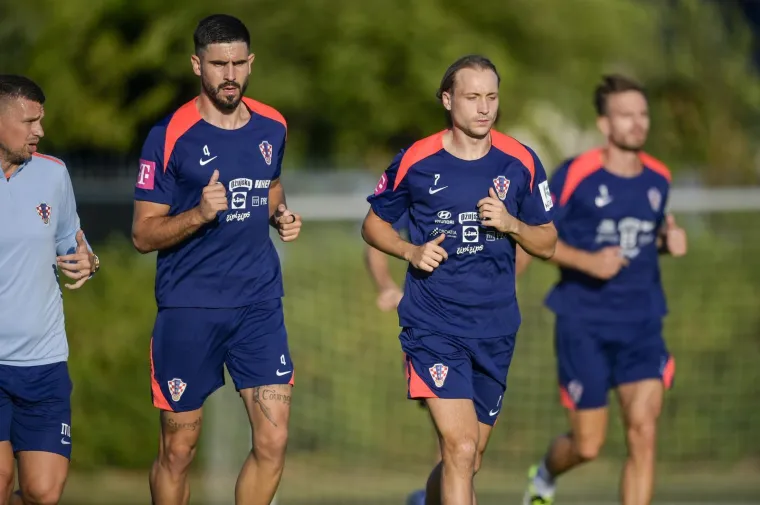 Trening Vatrenih u savr&scaron;enom raspoloženju Luke Modrića, ali svi su primjetili Peri&scaron;ićevu bombu od noge