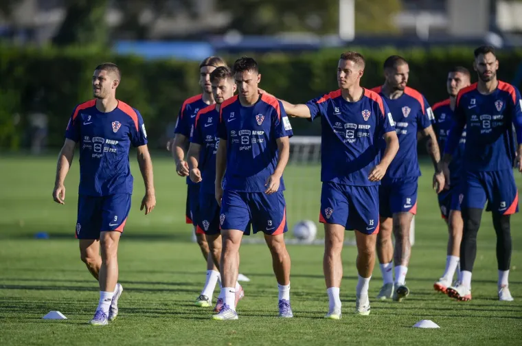 Trening Vatrenih u savr&scaron;enom raspoloženju Luke Modrića, ali svi su primjetili Peri&scaron;ićevu bombu od noge