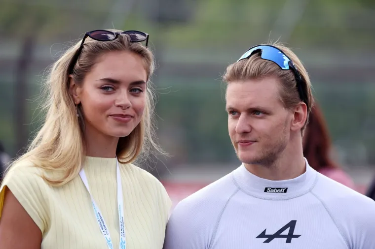 Ljepotica iz BiH ljubila je Schumachera, a sada za ruku drži najboljeg tenisača svijeta