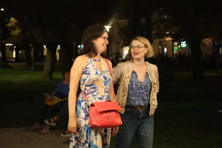 Tomislav Bralić i Nika Turković zapjevali na Danima piva, a pravi show napravile su ove dame