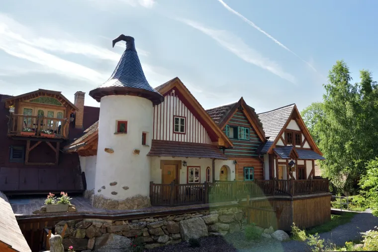 U ovom se selu isprepliću mašta i stvarnost, iz tog se razloga mudro najaviti nekoliko mjeseci unaprijed!