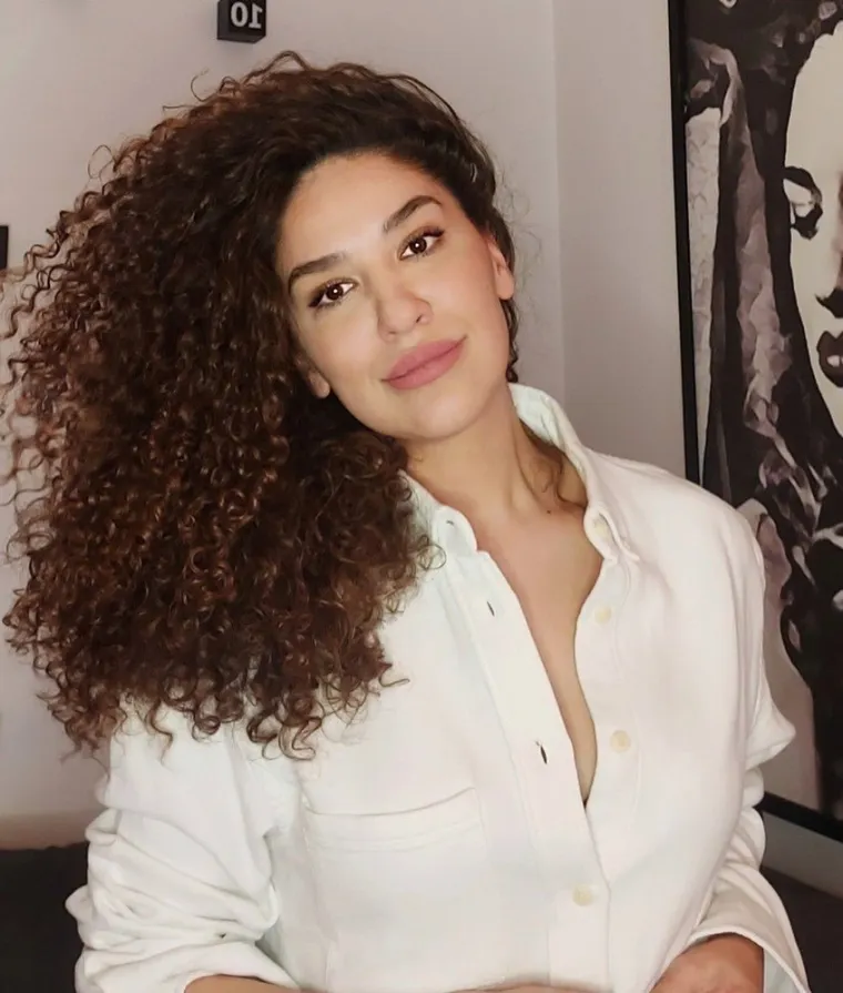 Mlađahna supruga Frane Lasića prirodna je ljepotica, a zanosna figura je njen najjači adut