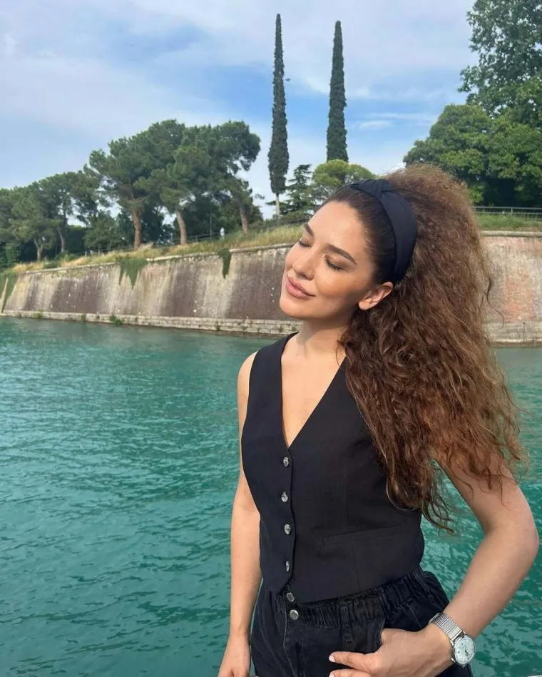 Mlađahna supruga Frane Lasića prirodna je ljepotica, a zanosna figura je njen najjači adut