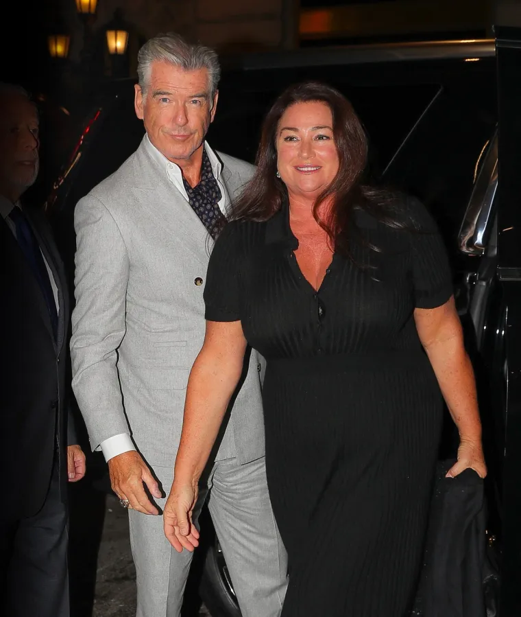 Nekad je bila mršavica, a danas...: Bondovu ženu ne štede s uvredama, a on je i dalje voli