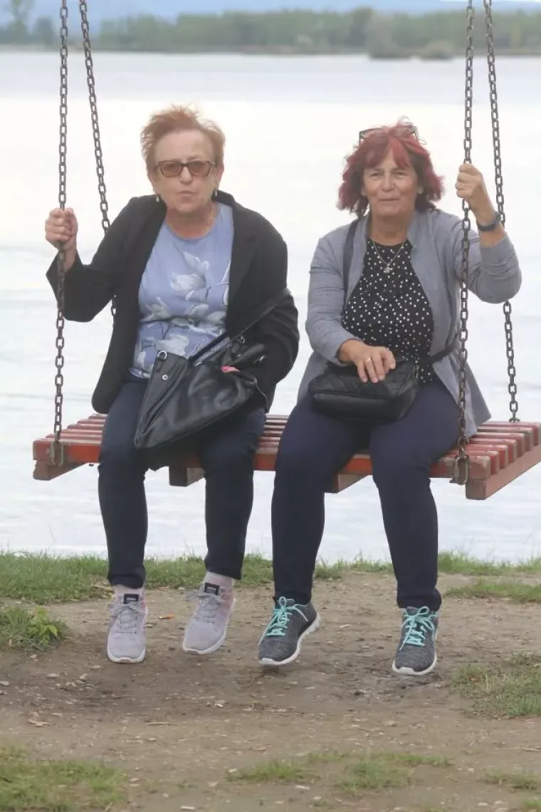 Prirodna ljepotica kakvu rijetko viđamo: Domaća glumica osvojila Međimurje u ležernom izdanju