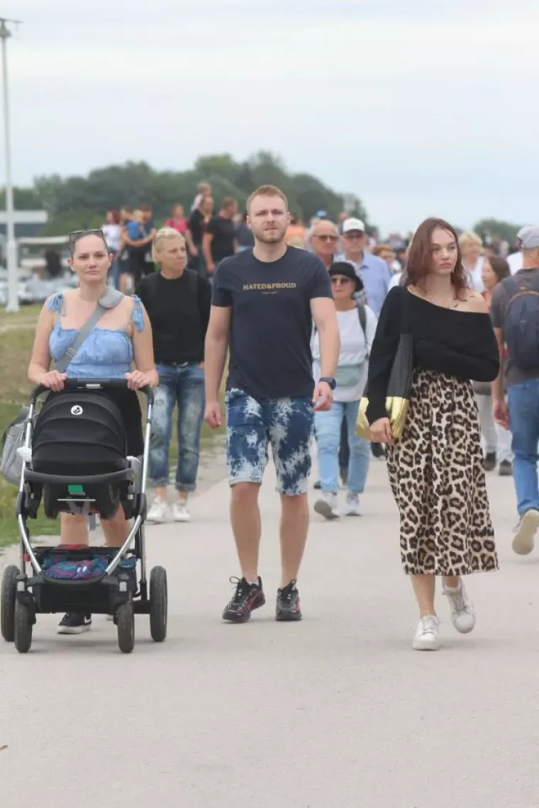 Prirodna ljepotica kakvu rijetko viđamo: Domaća glumica osvojila Međimurje u ležernom izdanju