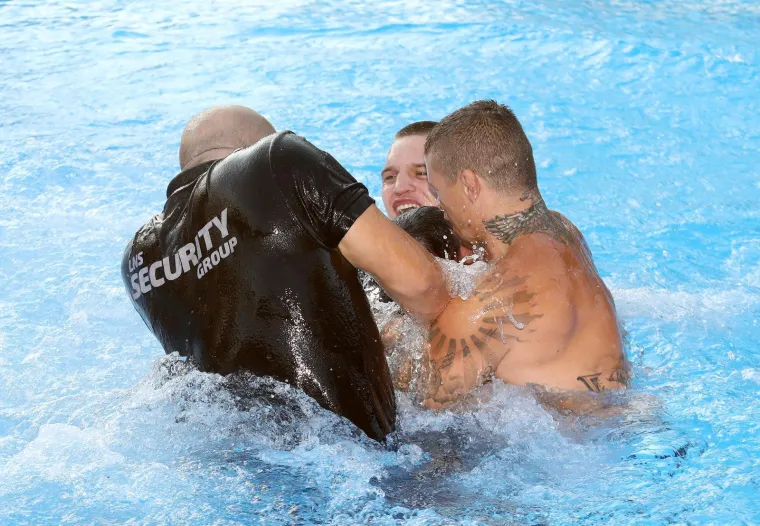 Vaso i Croata se potukli u bazenu: Pogledajte sukob koji je zapalio regionalnu MMA scenu