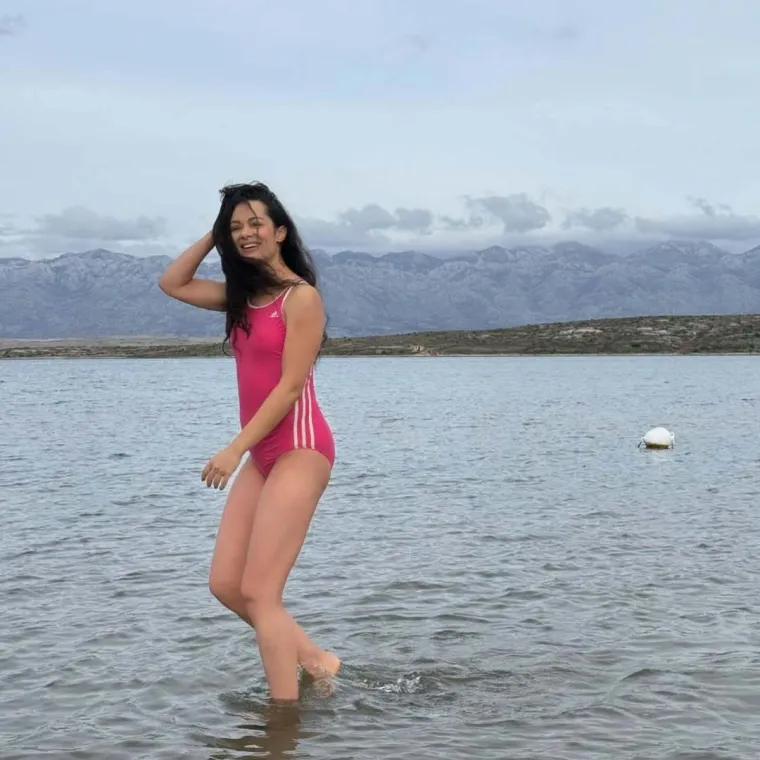 Ona je zaslužna za sreću zastupnika nakon smrti supruge: Kristina Krepela ponosno pokazuje dečka