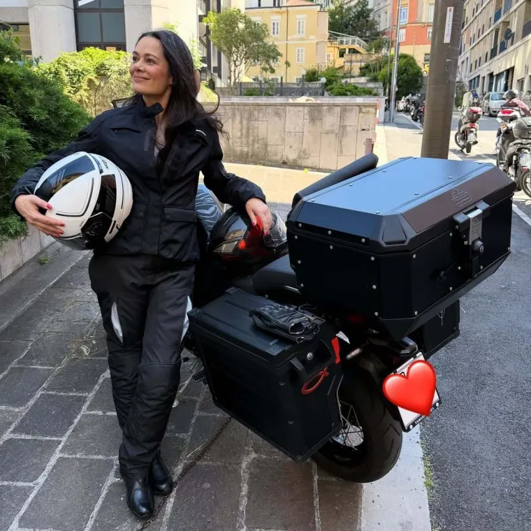 Ona je zaslužna za sreću zastupnika nakon smrti supruge: Kristina Krepela ponosno pokazuje dečka