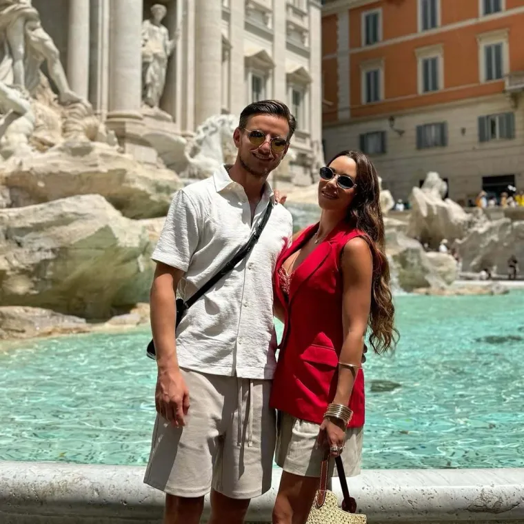 Ovako izgleda ljeto supruge Ivana Rakitića: Zgodna Španjolka voli pozirati u kupaćim kostimima