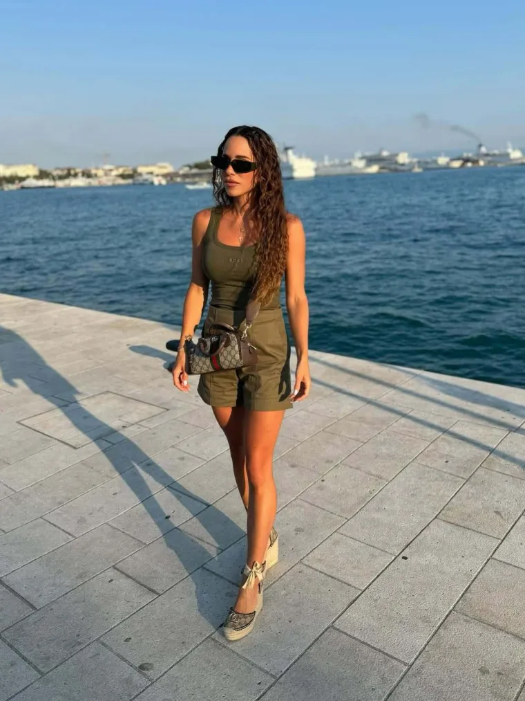 Ovako izgleda ljeto supruge Ivana Rakitića: Zgodna Španjolka voli pozirati u kupaćim kostimima