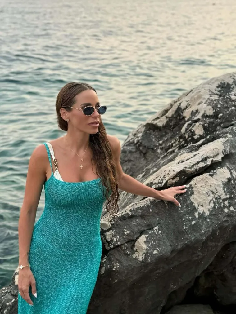 Ovako izgleda ljeto supruge Ivana Rakitića: Zgodna Španjolka voli pozirati u kupaćim kostimima