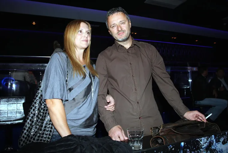 Thompsonova supruga kroz godine izgleda sve bolje: Pogledajte kako se mijenjala