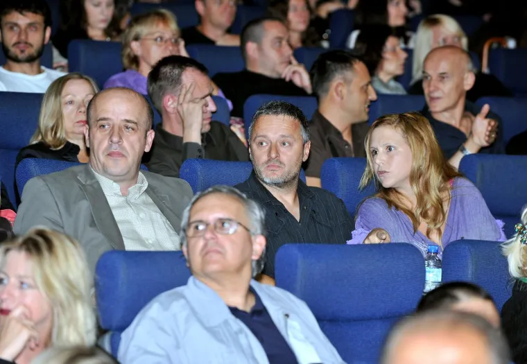 Thompsonova supruga kroz godine izgleda sve bolje: Pogledajte kako se mijenjala