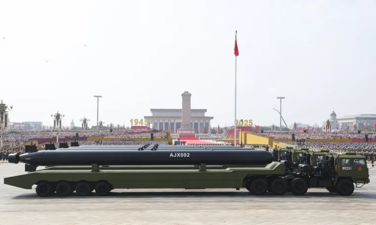 Xi odaslao moćnu poruku: Nuklearni arsenal, robotski psi, podvodni dronovi i lijepe vojnikinje