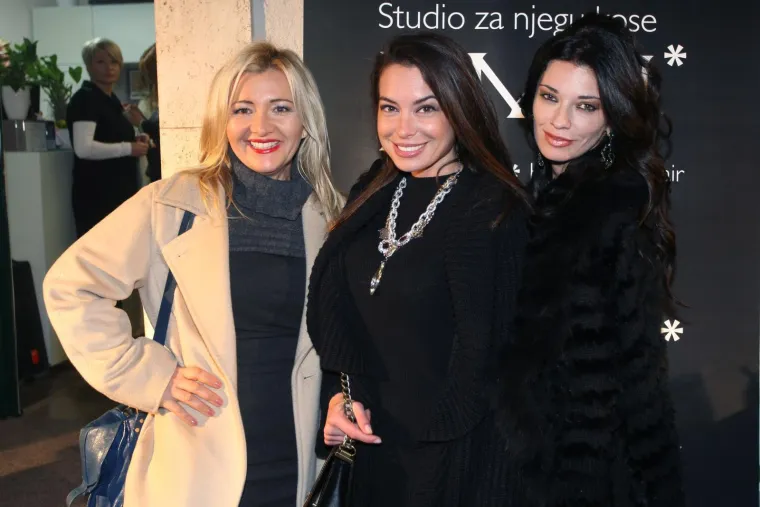 Bila je seks bomba, a danas živi skromno s troje djece: Kako je Aleksandra Grdić nekada palila estradom?