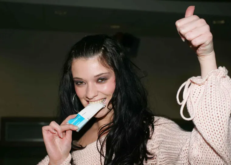 Bila je seks bomba, a danas živi skromno s troje djece: Kako je Aleksandra Grdić nekada palila estradom?