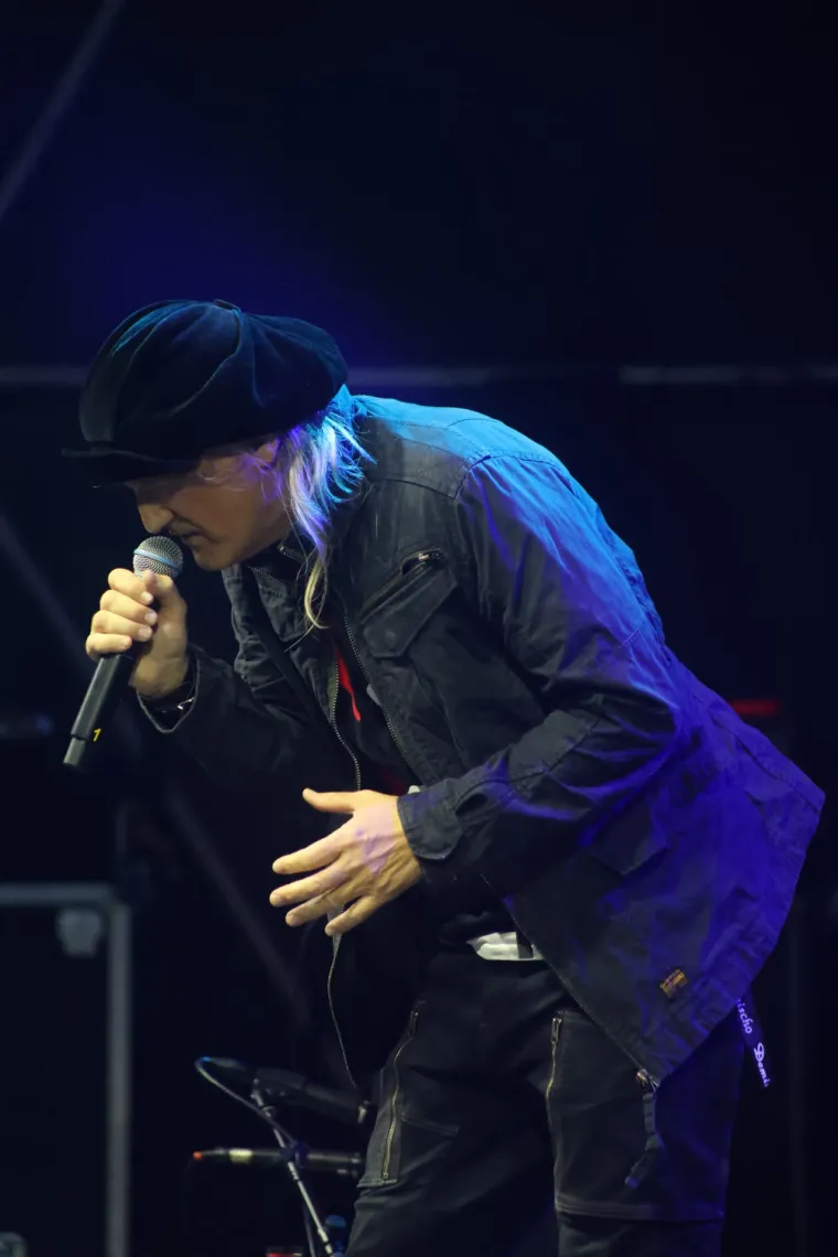 Atraktivne cure plijenile pažnju na Plavom orkestru: Pogledajte tko je sve bio u prvom redu