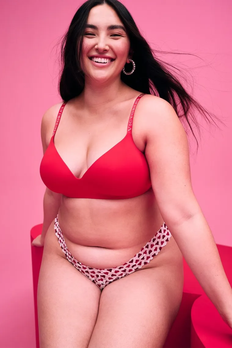 Otkrivene prve anđelice: Adriana Lima rame uz rame s plus size manekenkom i crnom kraljicom piste