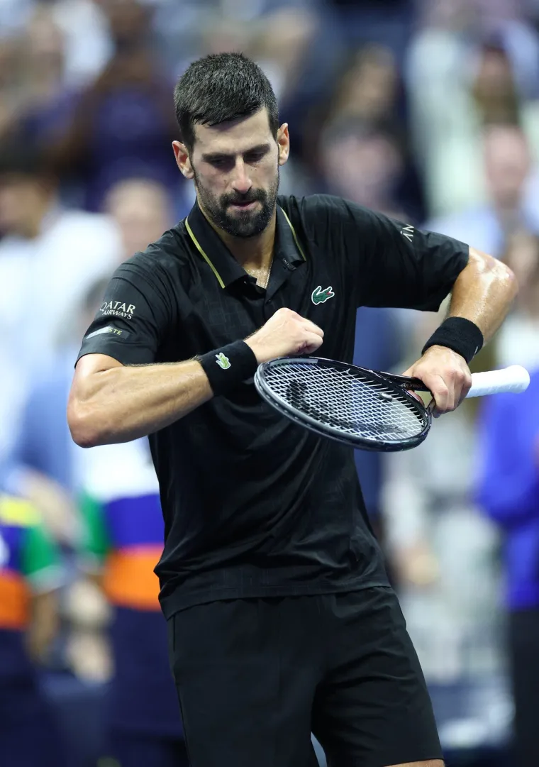 Publika pljeskala Đokovićevim promašajima, a on im slao poljupce: Na kraju pao i pobjednički ples