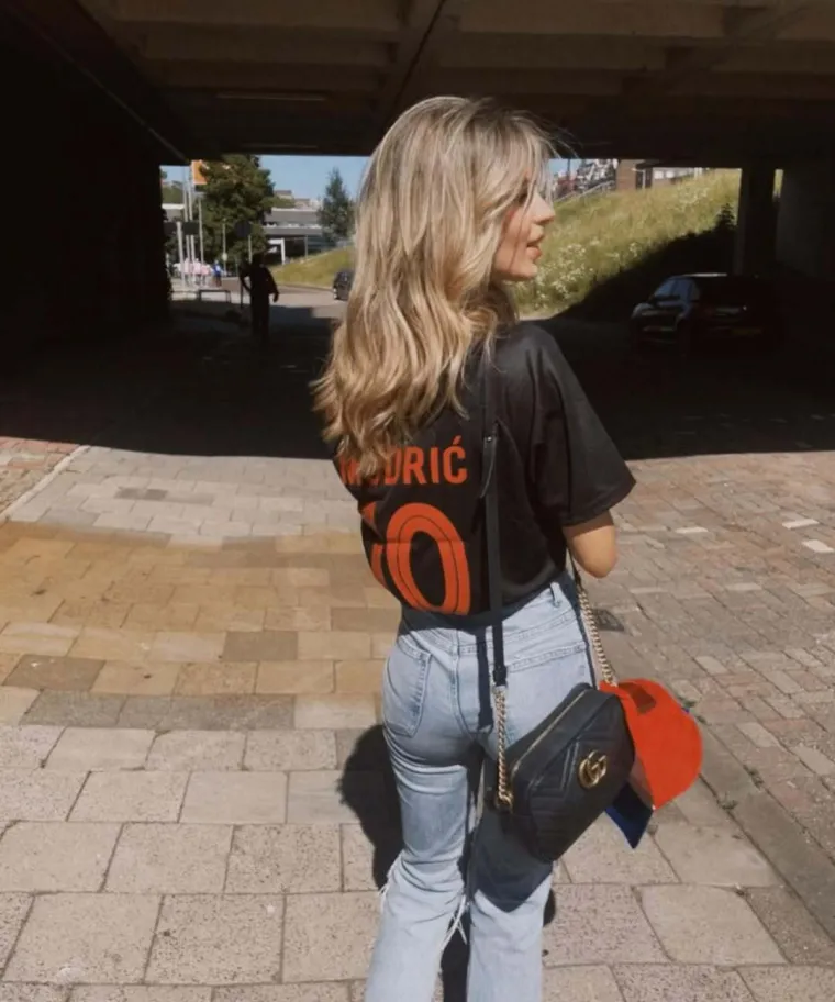 Tko je tajanstvena plavu&scaron;a koja je osvojila na&scaron;eg reprezentativca? Redovito zadivljuje zanosnim izdanjima