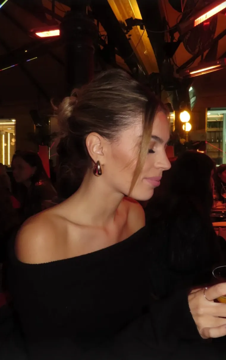 Tko je tajanstvena plavu&scaron;a koja je osvojila na&scaron;eg reprezentativca? Redovito zadivljuje zanosnim izdanjima