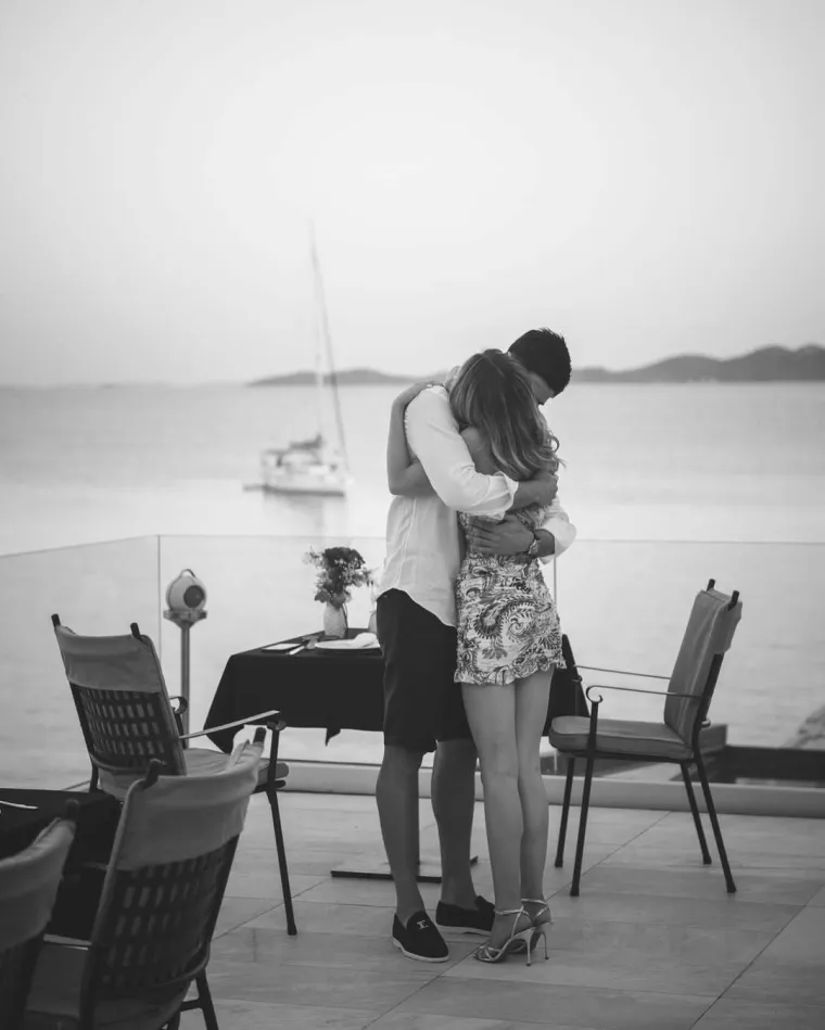 Tko je tajanstvena plavuša koja je osvojila našeg reprezentativca? Redovito zadivljuje zanosnim izdanjima