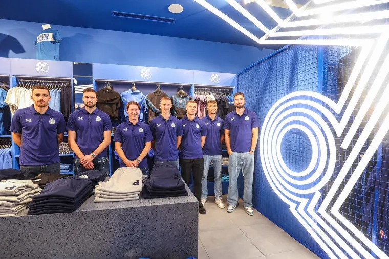 Dinamovi su se igrači pojavili u trgovačkom centru i potpuno raspametili navijače