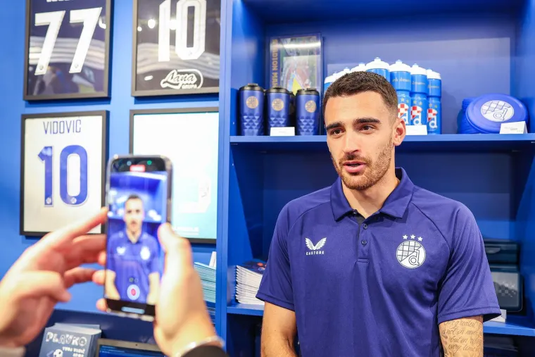 Dinamovi su se igrači pojavili u trgovačkom centru i potpuno raspametili navijače