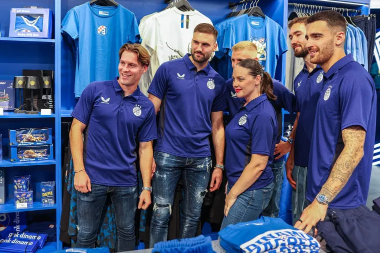 Dinamovi su se igrači pojavili u trgovačkom centru i potpuno raspametili navijače