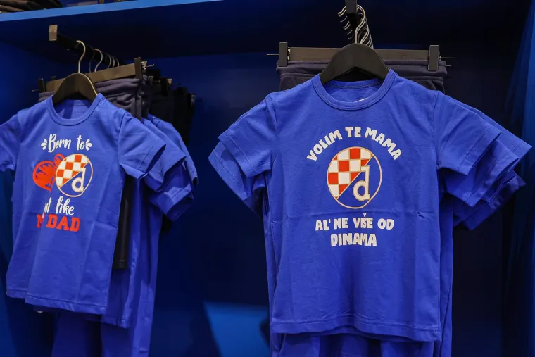 Dinamovi su se igrači pojavili u trgovačkom centru i potpuno raspametili navijače