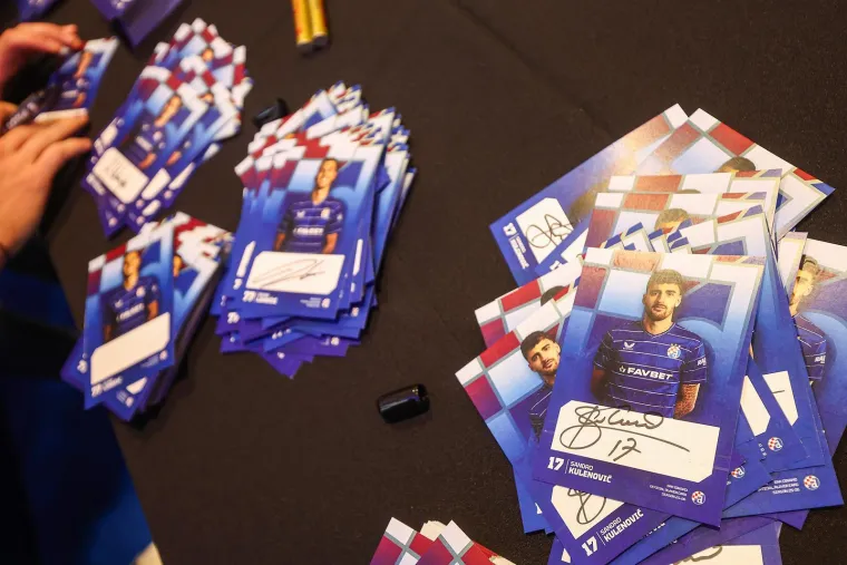 Dinamovi su se igrači pojavili u trgovačkom centru i potpuno raspametili navijače