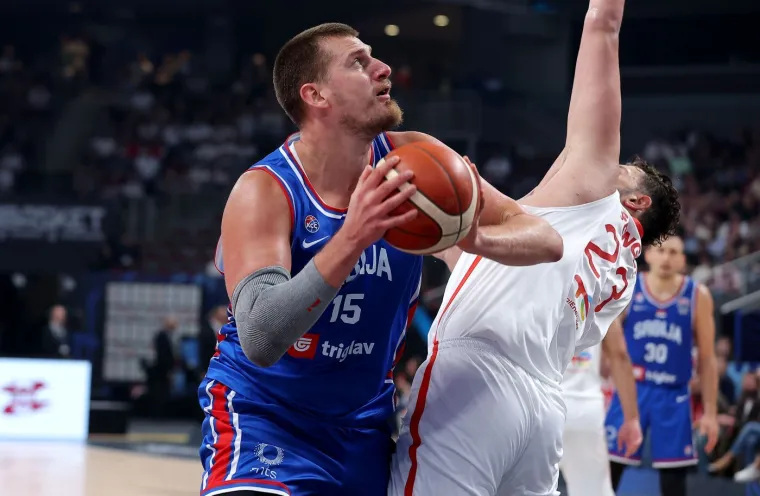 Srbi u očaju! Pognute glave, šok i nevjerica, spušteni pogledi i sakrivanje lica