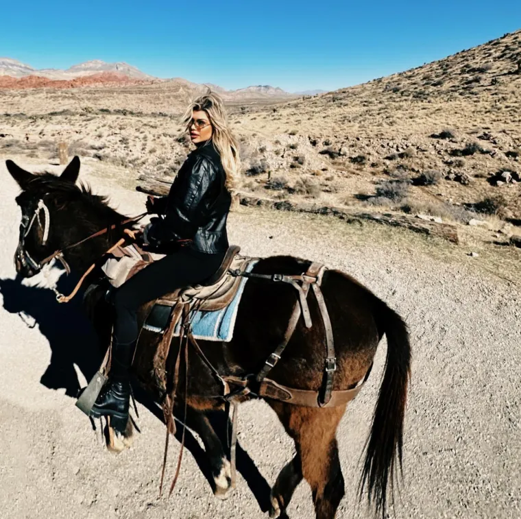 Ona je 'hrvatska Margot Robbie': Lijepa Dina ukrala je srce nogometa&scaron;a, a evo čime se bavi