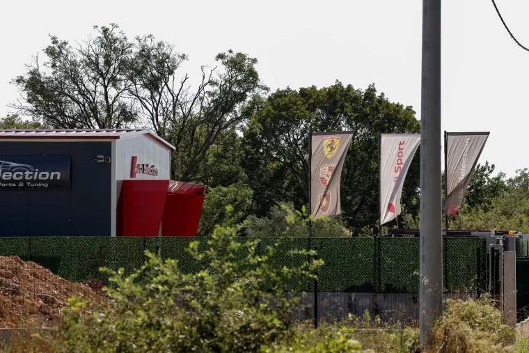 Vlasnik luksuznog autosalona propucan s dva metka: Ovo je mjesto zločina kraj Zadra