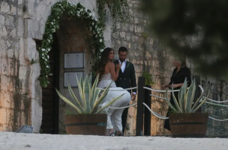 Prije &scaron;est godina se vjenčali u Hrvatskoj, a sad ga supruga optužuje za zlostavljanje