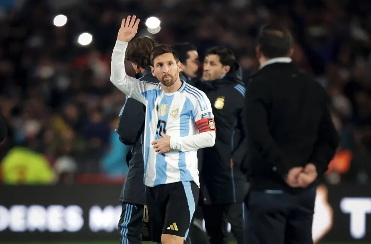 Fotografije za povijest: Messi pozdravio Argentinu, jasno se vidi i tko ga je ispratio s tribina
