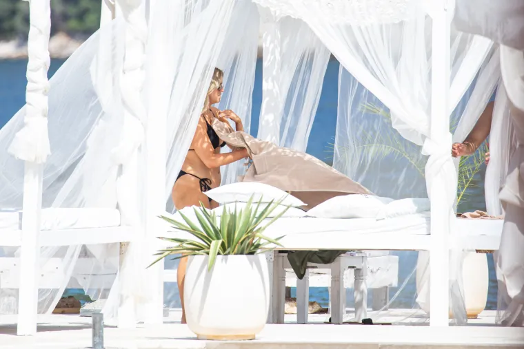 Prije četiri godine se mazili na dubrovačkoj plaži, a danas su u drugačijem odnosu