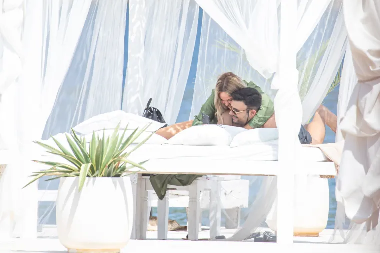 Prije četiri godine se mazili na dubrovačkoj plaži, a danas su u drugačijem odnosu