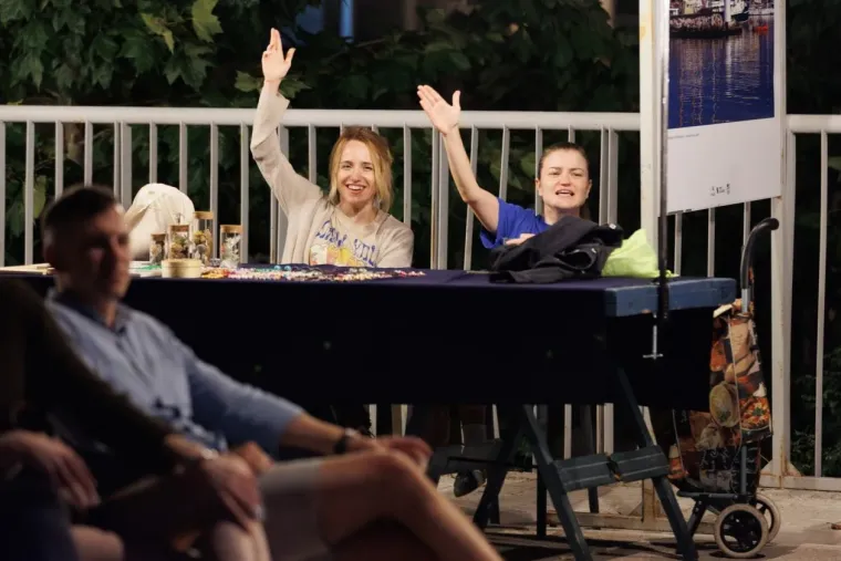 Golupčiće u Zadru teško je bilo ignorirati: Do uha zaljubljeni i zagrljeni nisu prošli nezapaženo