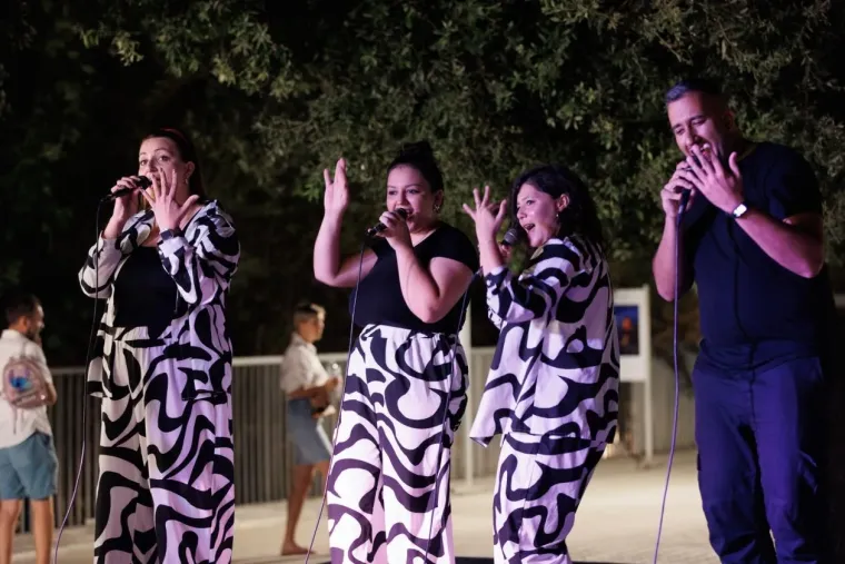 Golupčiće u Zadru te&scaron;ko je bilo ignorirati: Do uha zaljubljeni i zagrljeni nisu pro&scaron;li nezapaženo